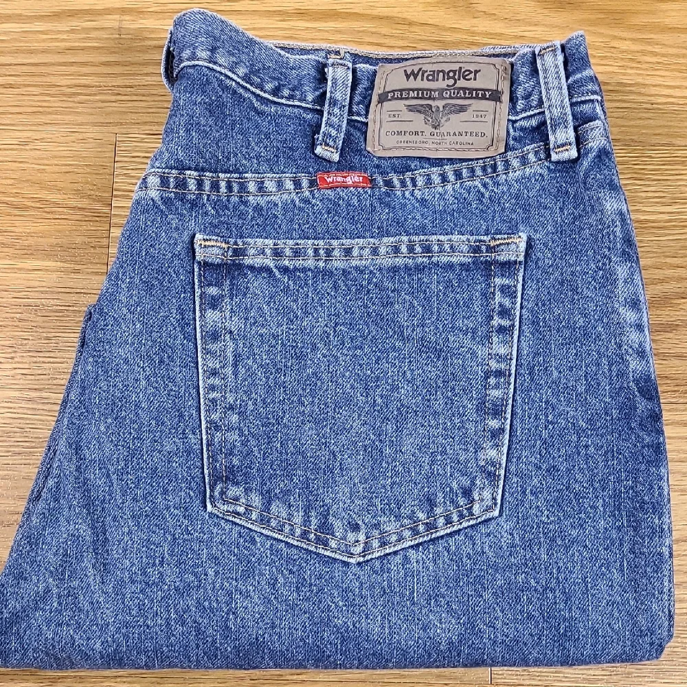 WRANGLER VINTAGE MENS STRAIGHT PREMIUM FADED DISTRESSED STONE WASH JEANS 38x28